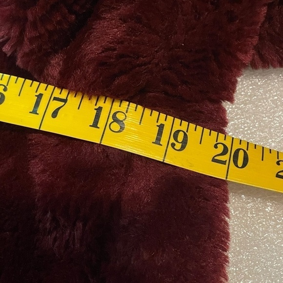 Vintage Howard Wolf Burgandy Faux Fur coat mob wife - Picture 8 of 11
